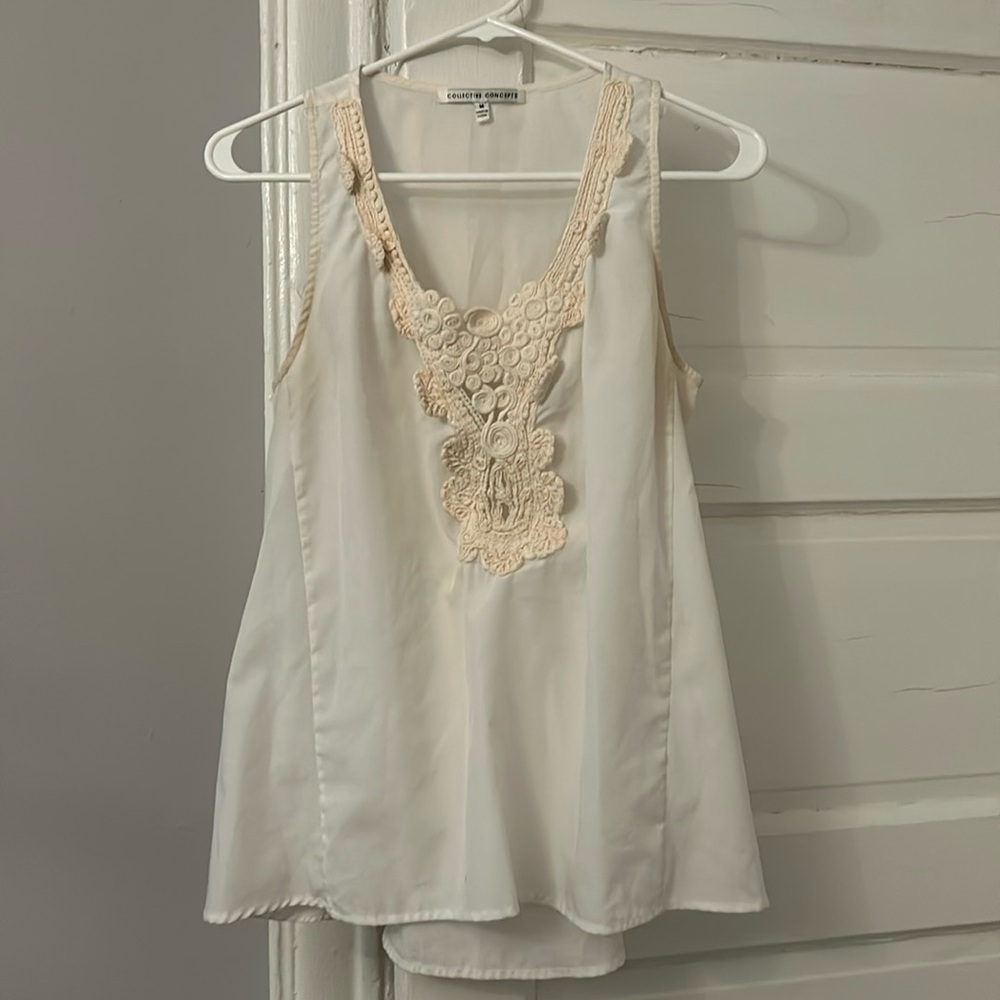 Lace appliqué white tank